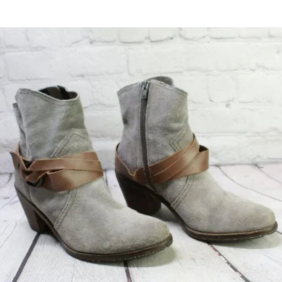 OTBT Bedford Gray Suede Side Zip Low Heel Ankle Boots Size 6.5 M - Picture 3 of 9